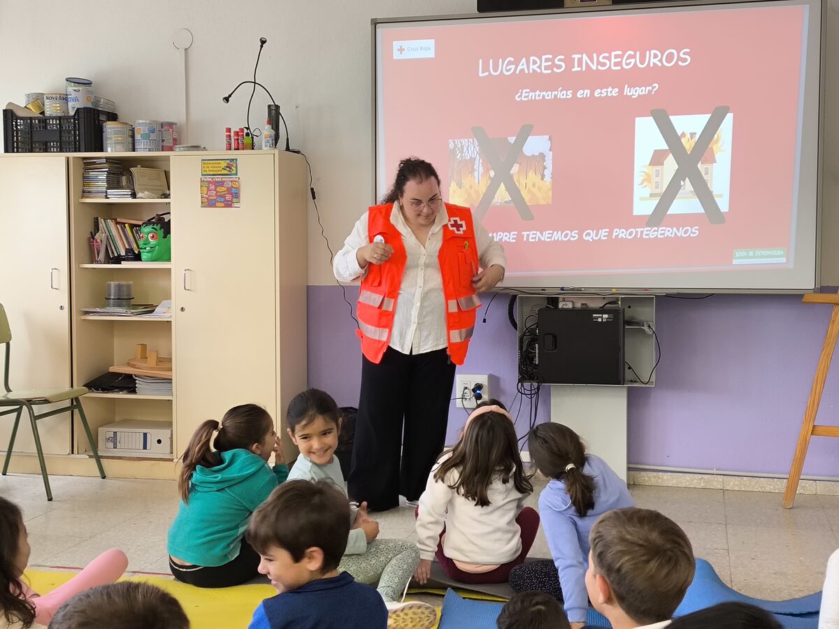 Nos visita de la Cruz Roja